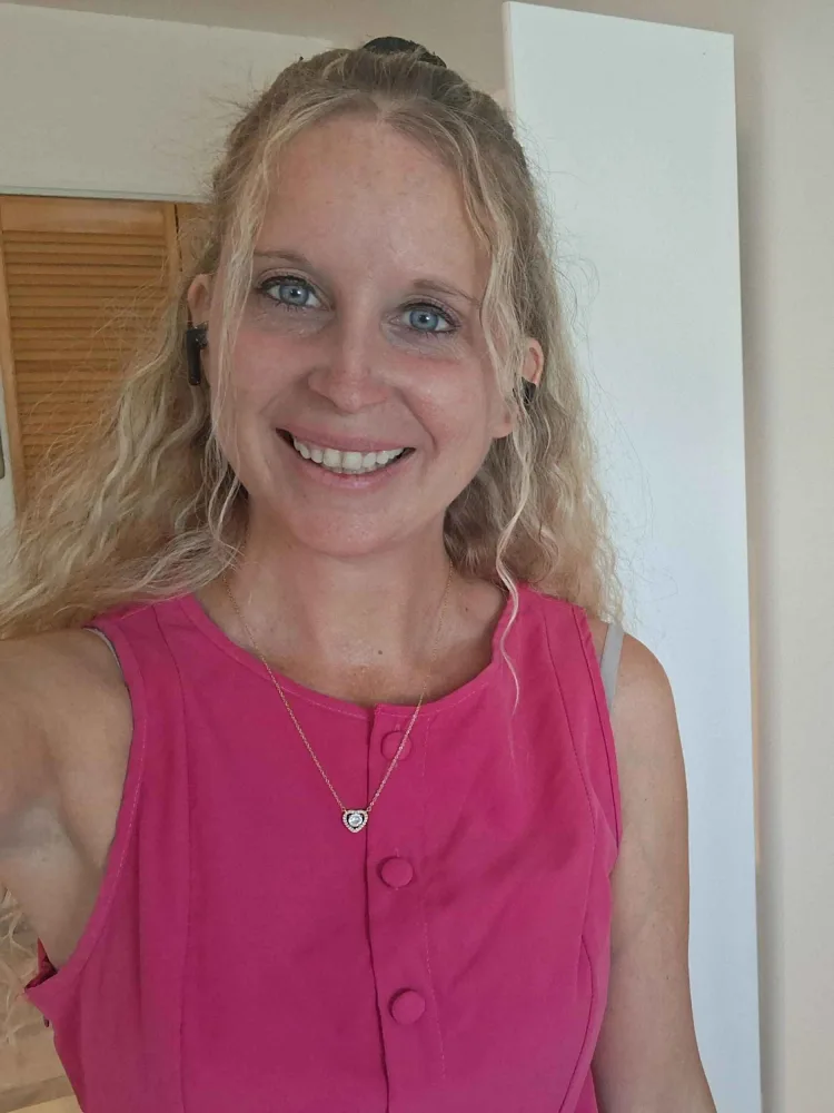 Julie GIRARD